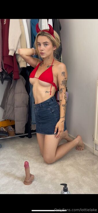 lottielake Голе фотографије OnlyFans 13