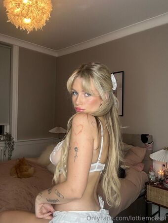 lottiemossof Голе фотографије OnlyFans 51