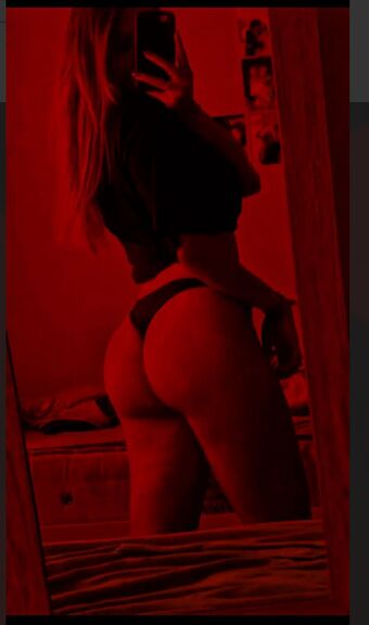 Lu Bertolini Голе фотографије OnlyFans 8