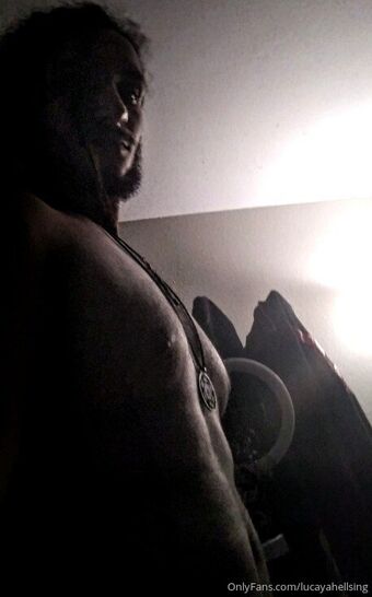 lucayahellsing Голе фотографије OnlyFans 15