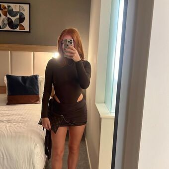 Lucy Fleming Голе фотографије OnlyFans 36
