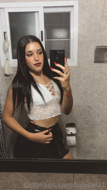 lulycal21 Голе фотографије OnlyFans 11