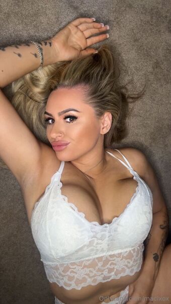 macixox Голе фотографије OnlyFans 26