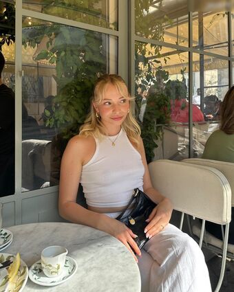 madlinee Голе фотографије OnlyFans 5