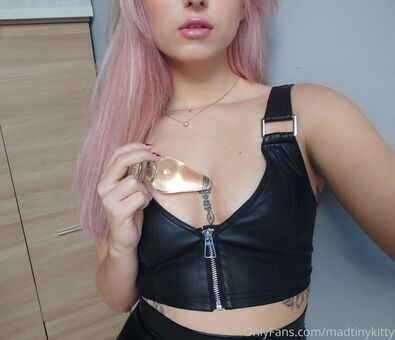 Madtinykitty Голе фотографије OnlyFans 13