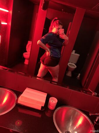 maedi Голе фотографије OnlyFans 20