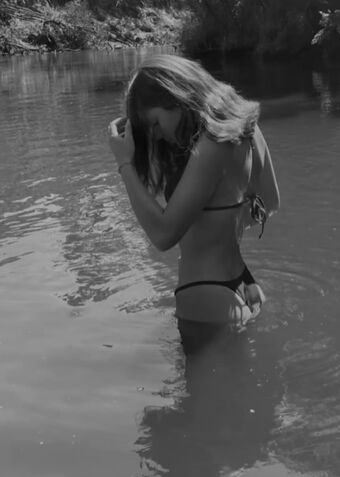 Maïna Голе фотографије OnlyFans 4