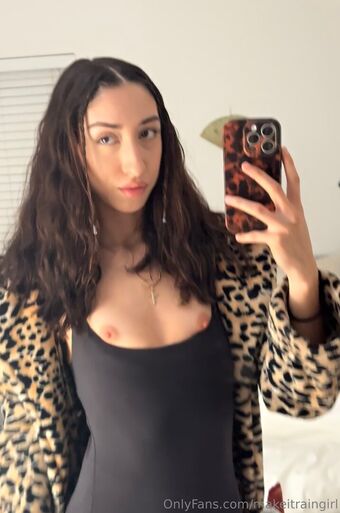 makeitraingirl Голе фотографије OnlyFans 35