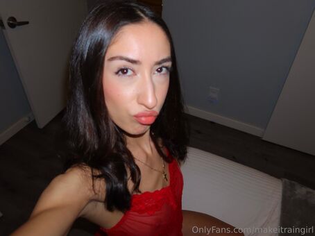 makeitraingirl Голе фотографије OnlyFans 37