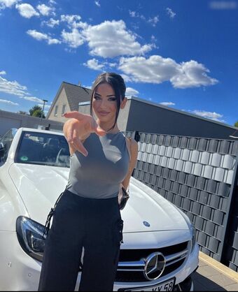 Mariam Голе фотографије OnlyFans 2