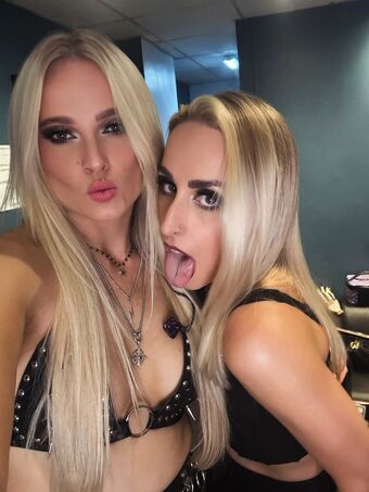 Marisa Rodriguez Singer Голе фотографије OnlyFans 13