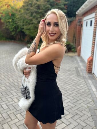 Marisa Rodriguez Singer Голе фотографије OnlyFans 20