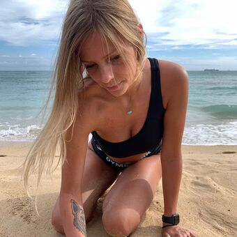 Mariss Голе фотографије OnlyFans 10