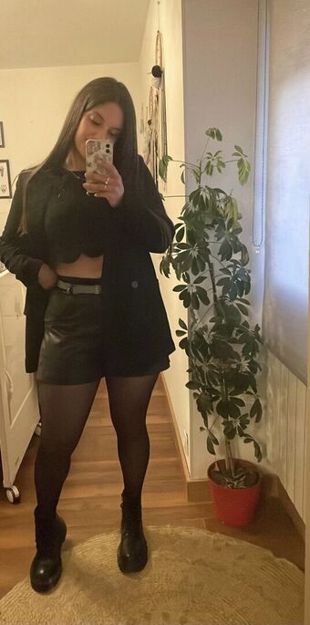 Marlisjun Голе фотографије OnlyFans 2