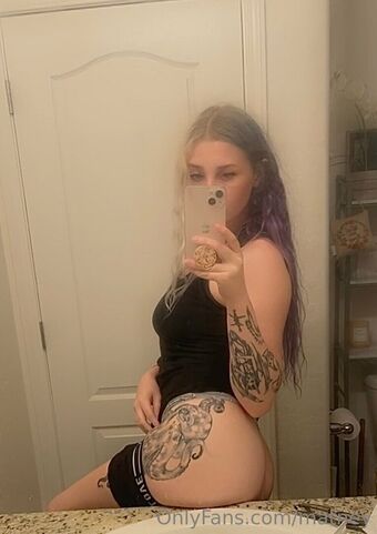 matney Голе фотографије OnlyFans 15