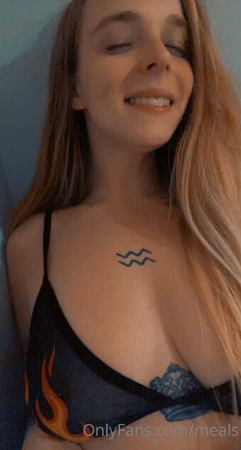 meals Голе фотографије OnlyFans 4