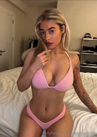 medison Голе фотографије OnlyFans 2