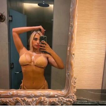 Mehreen Голе фотографије OnlyFans 2