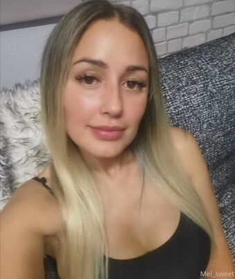 mel_su Голе фотографије OnlyFans 3