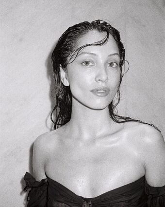 Melanie Jarnson Голе фотографије OnlyFans 4