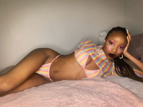 messkina Голе фотографије OnlyFans 9