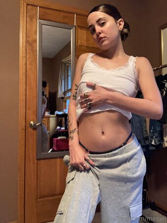 meswl Голе фотографије OnlyFans 17