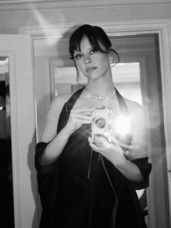 Mia Goth Голе фотографије OnlyFans 248