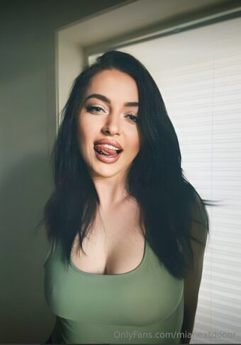 mianextdooor