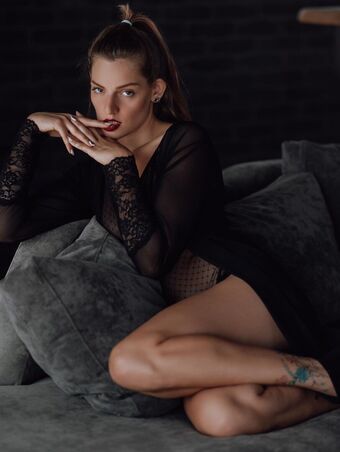 Michellemoon Голе фотографије OnlyFans 2