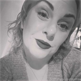 milfshellfree Голе фотографије OnlyFans 7