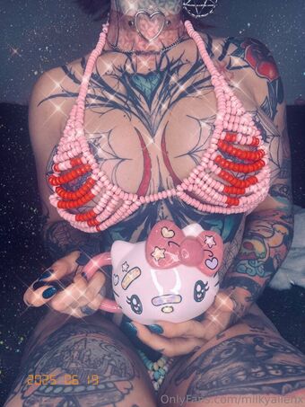 milkyalien Голе фотографије OnlyFans 26