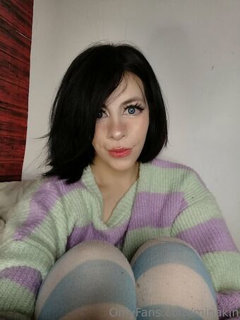 minakin Голе фотографије OnlyFans 13