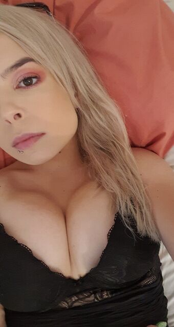 Mini Babe Голе фотографије OnlyFans 3