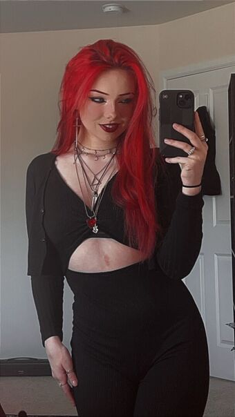 Miserrablee Голе фотографије OnlyFans 7