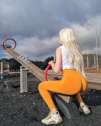 miss_a_n_a_s_t_a_s_i_a