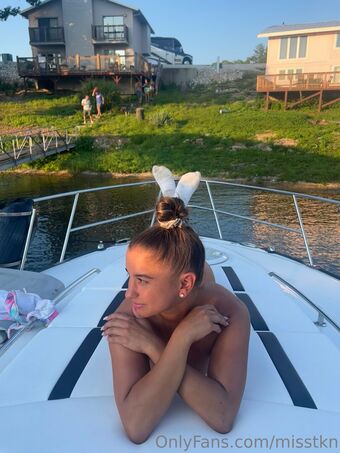misstkn Голе фотографије OnlyFans 30