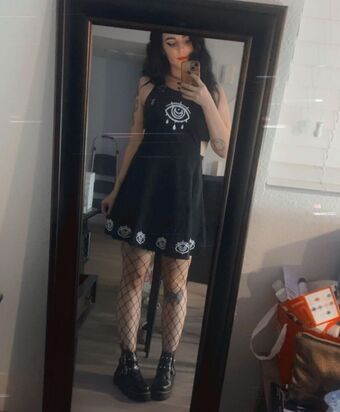 Mistress Trinity Faith