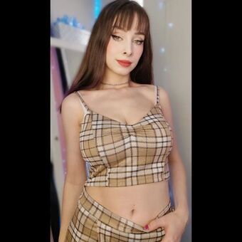 Mizzy Cyn Голе фотографије OnlyFans 19