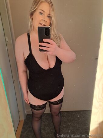 modestyb Голе фотографије OnlyFans 3