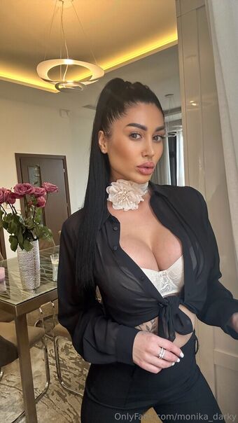monika_darky
