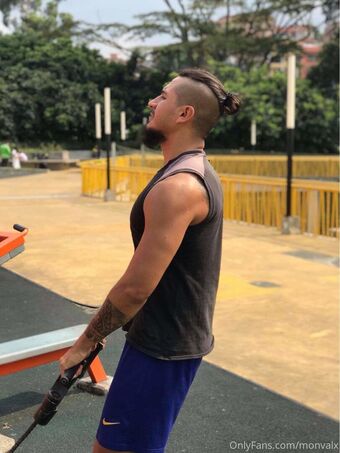 monvalx Голе фотографије OnlyFans 3