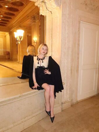 Morgan Lily Голе фотографије OnlyFans 33