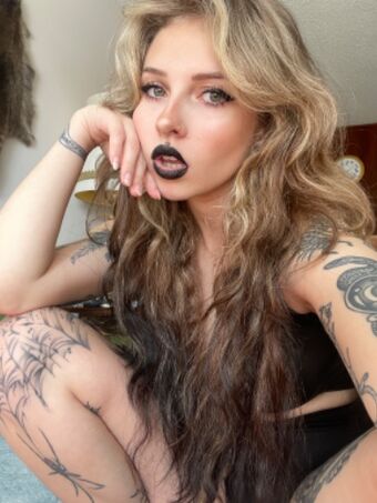 Mushbugs Голе фотографије OnlyFans 24