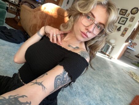 Mushbugs Голе фотографије OnlyFans 28