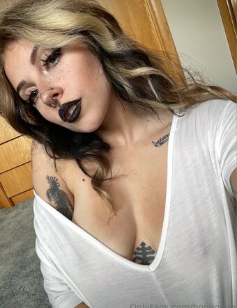 Mushbugs Голе фотографије OnlyFans 30