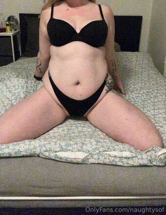 Naughty Sof Голе фотографије OnlyFans 15