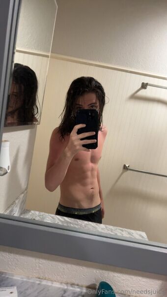 needsjuice Голе фотографије OnlyFans 2