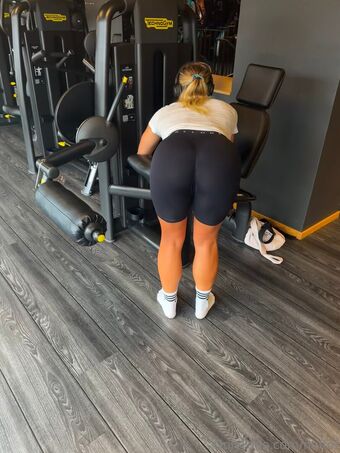 neffof Голе фотографије OnlyFans 14