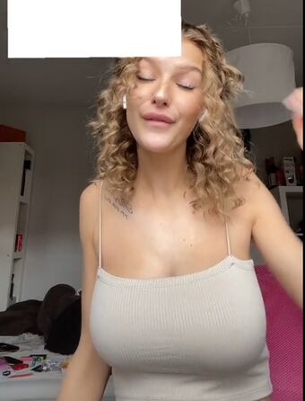 nelldelli Голе фотографије OnlyFans 11