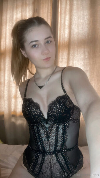 Nerolinka Голе фотографије OnlyFans 7